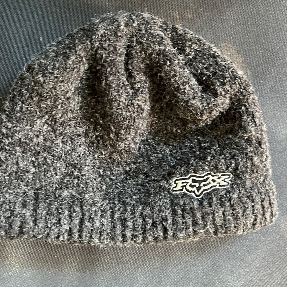 Fox racing beanie.